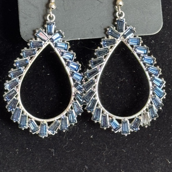Earrings - Picture 2 of 2